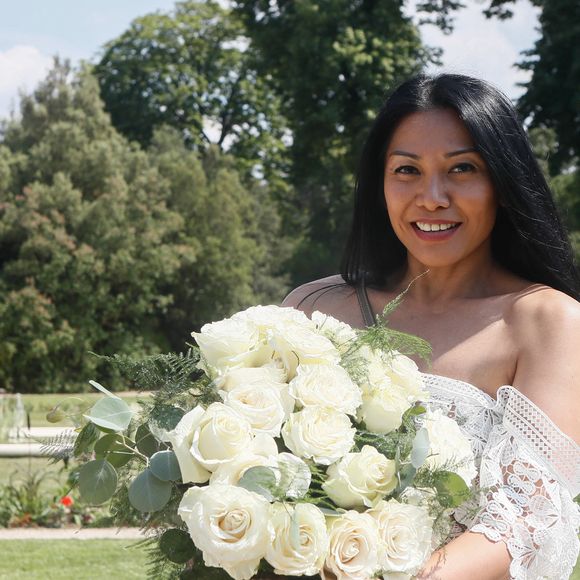 Anggun lors du Baptême de la "rose Anggun" à l'occasion du 116ème concours de roses nouvelles au parc de Bagatelle à Paris, France. Le 15 juin 2023.

© Christophe Clovis / Bestimage