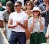 Avec la finale des messieurs.
Sarah Poniatowski (Lavoine) avec son compagnon Roschdy Zem et son fils Roman dans les tribunes lors des Internationaux de France de Tennis de Roland Garros 2025. Paris, le 1er Juin 2025. © Dominique Jacovides/Bestimage