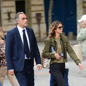Emmanuel Chain et sa femme Camille Gabella - Arrivées aux obsèques de Jean-Paul Rappeneau en l'église Saint-Sulpice à Paris le 10 septembre 2026 ©Agence/Bestimage