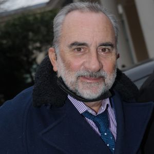 Antoine Duléry - Arrivées de l'émission "Vivement dimanche" présentée par M. Drucker qui sera diffusée le 16 janvier 2022 au studio Gabriel à Paris, France, le 16 décembre 2021. © Christophe Clovis / Bestimage