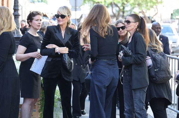 Laeticia Hallyday - Arrivées aux obsèques de Nadia Farès en l'église Saint-Jean-de-Montmartre à Paris, le 24 avril 2026. N.Farès est décédée le 17 avril 2026 quelques jours après un "incident cardiaque" survenu le 12 avril 2026 dans la piscine du complexe sportif, Blanche (9ème).