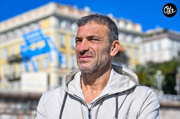Exclusif - Christophe Pinna, l'ancien professeur de sport de la Star Academy et champion du monde de karaté, va monter sur les planches, à Nice, pour un Seul en Scène, intitulé "C'est Tout, sauf Anecdotique", où il va partager avec le public son parcours, sa maladie, ses doutes, ses peines et aujourd'hui ses espoirs. Il répète son spectacle avec sa femme Anna. 
© Bruno Bebert / Bestimage