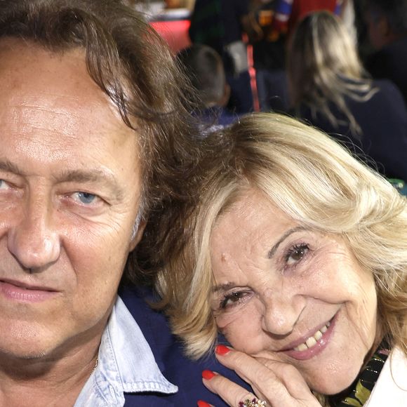 Nicoletta est mariée à Jean-Christophe Molinier

Nicoletta et son mari Jean-Christophe Molinier lors de L'inauguration de la fête à NeuNeu dans le Bois de Boulogne à Paris, France © Cédric Perrin/Bestimage