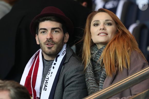 En effet, Joy Esther s'est séparée de son compagnon Andrea Condorelli, le papa de sa fille Nina, âgée de 2 ans et demi. 
Joy Esther et son compagnon Andrea Condorelli lors du match de Ligue des Champions, 8ème de finale, Paris Saint-Germain contre le FC Barcelona au parc des Princes à Paris, France, le 14 février 2017. Le PSG a remporté le match sur le score de 4-0. © Cyril Moreau/Bestimage