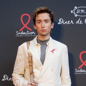 Lythan Cottaz au dîner de la mode Sidaction 2026 au lycée Carnot à Paris le 9 juillet 2026.

© Anne-Sophie Guebey / Bestimage