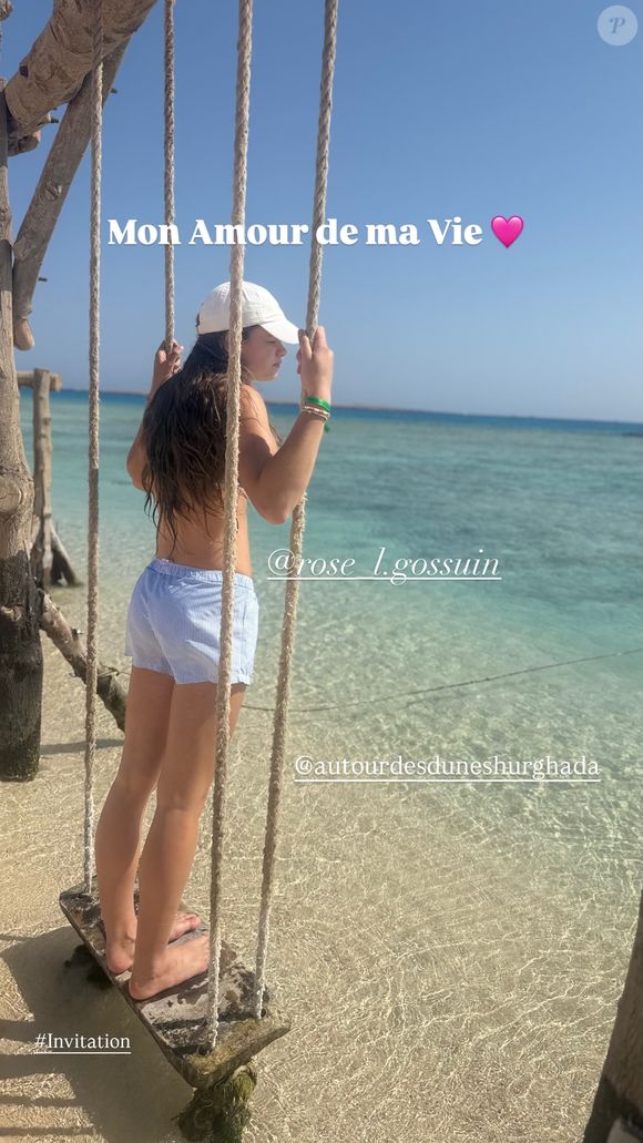 "C’était notre rêve à 2… Devenu notre rêve à 6… On a attendu que nos 4 aventuriers rêvent de pharaons et de pyramides. Des années à en rêver, en parler, imaginer. Et c’est encore plus fort que ça. Merci l’Égypte, on se sent si petits et si grands à la fois grâce à toi"

Elodie Gossuin @Instagram