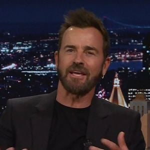Justin Theroux confirme ses fiançailles avec Nicole Brydon Bloom lors de son passage au Tonight Show. Justin Theroux a confirmé ses fiançailles avec sa petite amie Nicole Brydon Bloom lors de son passage au Tonight Show pour la promotion de son nouveau film Beetlejuice Beetljuice. L'acteur de 53 ans - qui était auparavant marié à Jennifer Aniston, la star de Friends - a confirmé l'heureuse nouvelle en discutant avec l'animateur Jimmy Fallon.
©Backgrid UK/ Bestimage
