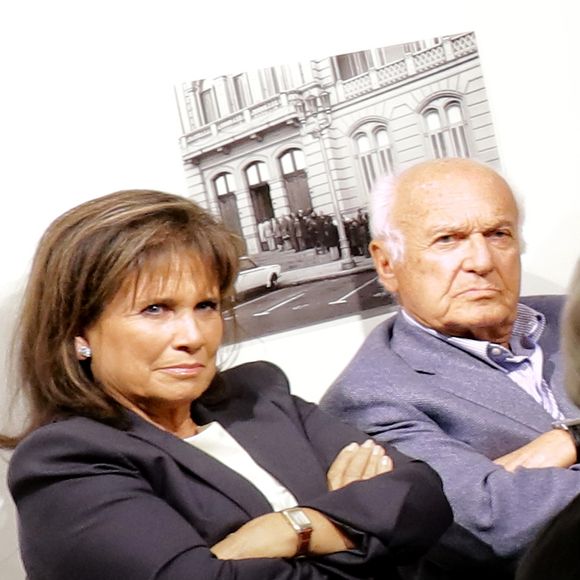 Exclusif - Anne Sinclair et son compagnon Pierre Nora - L'Espace des femmes et Christine Clerc invitent à rencontrer : Suzanne Julliard,  Mona Ozouf et Françoise Besse pour un récital "Femmes en poésie de Christine de Pisan à Marguerite  Yourcenar " à L'Espace des femmes rue Jacob à Paris. Le 21 septembre 2017
© Cédric Perrin / Bestimage