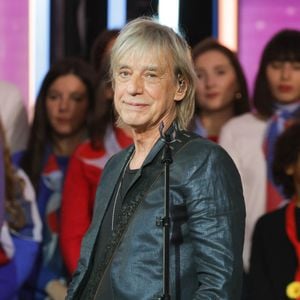 "Mère de ma tendresse enfantine et de mon esprit d’aventure"

Jean-Louis Aubert - Les célébrités se mobilisent pour la 38ème édition du Téléthon dans les studios de France 2 à Paris © Coadic Guirec / Bestimage