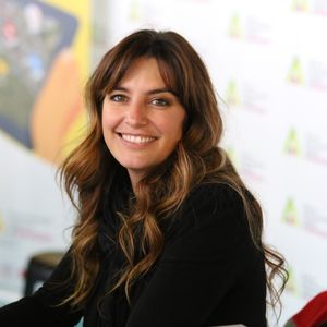 Laetitia Milot va prochainement présenter une partie importante de sa vie aux téléspectateurs qui la suivent depuis des années. 

Laetitia Milot dédicace son livre "Ma clé du bonheur" à la foire d'Anova à Alençon. © Sebastien Legendre / Panoramic / Bestimage
