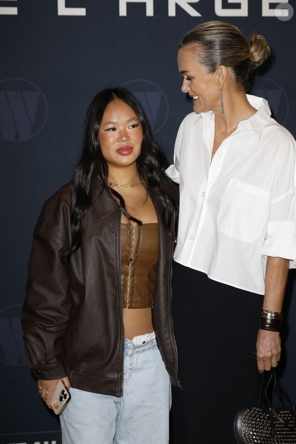 Laeticia Hallyday et sa fille Joy à l' Avant-Première du film "Largo Winch "Le Prix de L'argent" au cinéma le Grand Rex à Paris le 18 juin 2024. © Marc Ausset-Lacroix/Bestimage