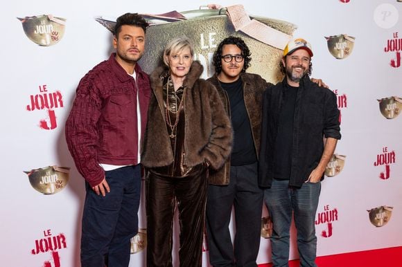Kev Adams, Chantal Ladesou, Brahim Bouhlel, Claude Zidi Jr. - Première du film "Le Jour J" à Paris, le 9 octobre 2025.
© Julien Sarkissian/Bestimage