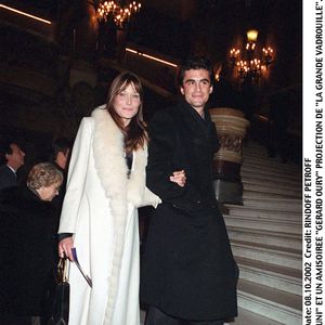 Carla Bruni et Raphaël Enthoven en 2002 à Paris
©BERTRAND RINDOFF PETROFF / BESTIMAGE