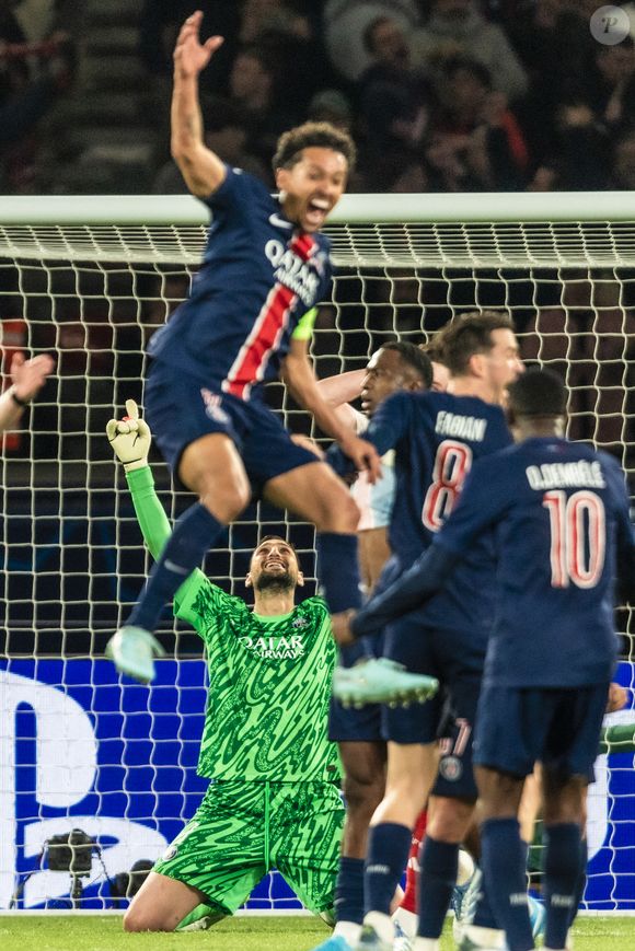 Gianluigi Donnarumma - Match retour de la Ligue Des Champions 2024-2025 (LDC) "PSG - Arsenal" (2-1) au Parc des Princes à Paris le 7 mai 2025. © Cyril Moreau/Bestimage