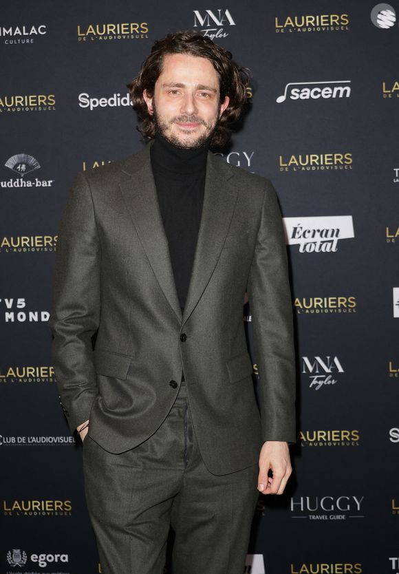 Guillaume Pley - Photocall de la 31ème cérémonie des Lauriers de l'audiovisuel au théâtre Marigny à Paris le 10 février 2026. © Coadic Guirec/Bestimage
