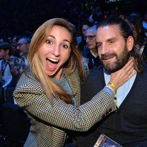 Marie Portolano eet Grégoire Ludig filent le parfait amour.

Marie Portolano et son mari Grégoire Ludig lors du gala de boxe Univent à l'AccorHotels Arena de Paris pour le championnat du monde WBA.

© Veeren / Bestimage