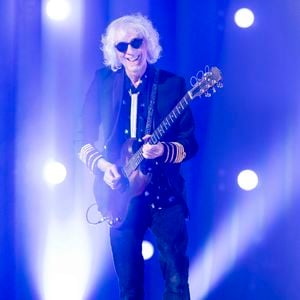 Exclusif - Louis Bertignac sur la scène du concert solidaire pour les enfants de la guerre "Ensemble à l'Olympia" à Paris présenté par EliseCare le 10 février 2025.

© Jack Tribeca / Pierre Perusseau / Bestimage
