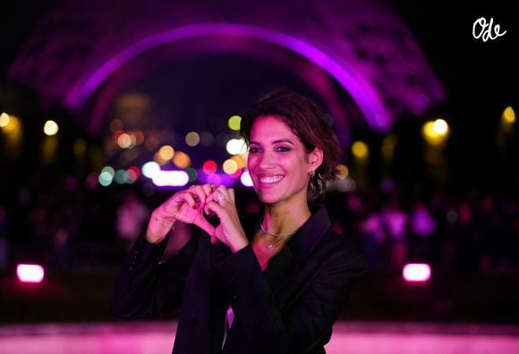 Laurie Cholewa - Soirée de lancement d’Octobre rose 2026 au pied de la Tour Eiffel, sur le Champ-de-Mars à Paris le 30 septembre 2026. 

 © Anne-Sophie Guebey/Bestimage