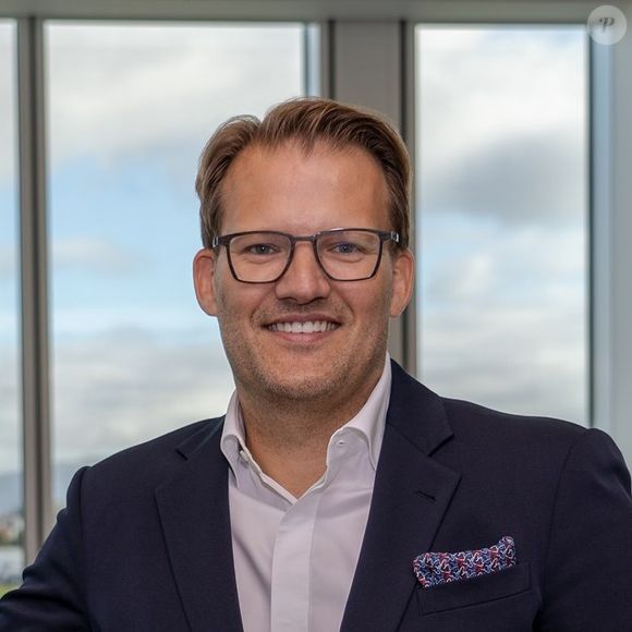 Leur champagne, baptisé Four Rings, est né d’une envie commune de bâtir un projet ambitieux et durable.

Róbert Wessman s'est associé à Tony Parker pour un projet qui leur tient à coeur. Facebook