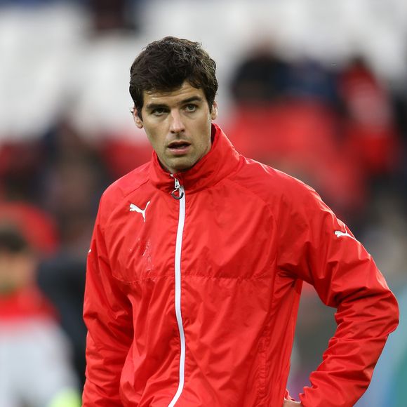 Autre coup dur, son retour de pension au Pôle Espoirs de Ploufragan dans les Côtes-d’Armor

Yoann Gourcuff - People au match de football "PSG - Rennes" au Parc des Princes à Paris. Le 29 avril 2016
© Cyril Moreau / Bestimage