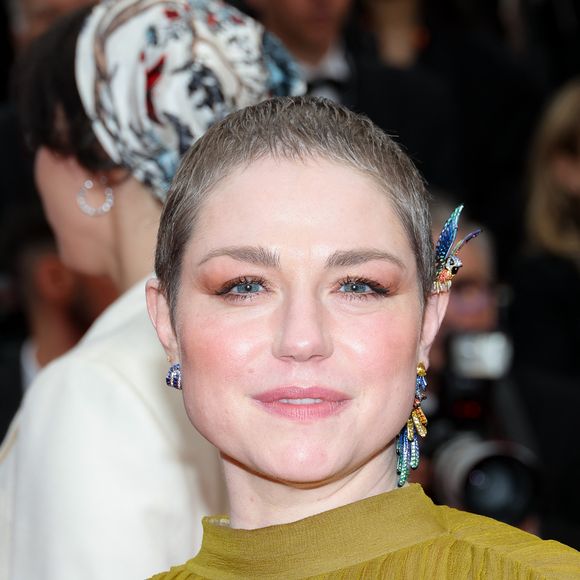 Emilie Dequenne - Montée des marches du film « Le deuxième acte » pour la cérémonie d’ouverture du 77ème Festival International du Film de Cannes, au Palais des Festivals à Cannes. Le 14 mai 2024
© Jacovides-Moreau / Bestimage