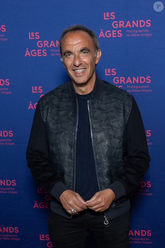 Nikos Aliagas participe à l'exposition 'Les Grands Ages' de Nikos Aliagas au Musée de l'Homme du Trocadéro le 07 avril 2026 à Paris, France. Photo by Nasser Berzane/ABACAPRESS.COM