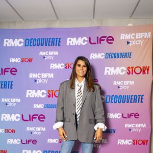 Karine Ferri lors de la conférence de presse de rentrée des chaînes du groupe RMC-BFM à Paris, le 17 septembre 2025. 
© Pierre Perusseau / Bestimage