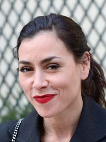 "Il y a une vie de quartier qui n'existe pas partout" : Olivia Ruiz vit dans un endroit très touristique de Paris, prisé par d'autres stars