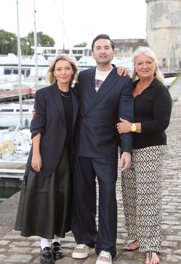 Anne Marivin, Nicolas Maury, Charlotte de Turkheim - Photocall du film en compétition "Ca c'est Paris" lors de la 26ème Edition du Festival de la Fiction de La Rochelle. Le 13 septembre 2024
© Patrick Bernard / Bestimage