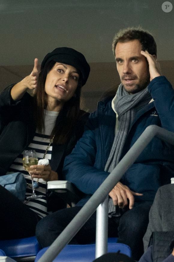 Richard Gasquet et sa compagne Clementine dans les tribunes lors de la demi-finale de la Coupe du Monde de Rugby opposant l'Argentine à la Nouvelle Zélande (6 - 44) au Stade de France à Saint-Denis, France, le 20 octobre 2023. © Cyril Moreau/Bestimage