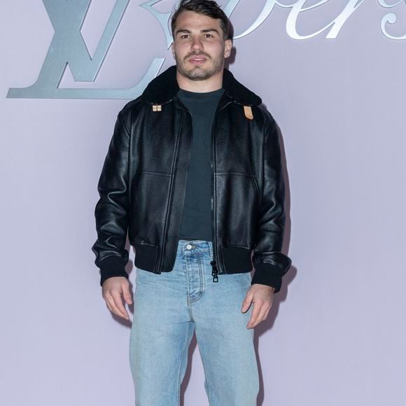 Antoine Dupont - Photocall pour le défilé Louis Vuitton prêt à porter hommes Automne / hiver  2025 - 2026 lors de la fashion week à Paris le 21 2025. © Olivier Borde /Bestimage