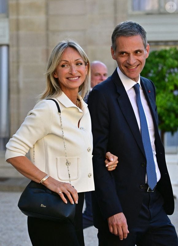 Rodolphe Saadé, Pdg de CMA-CGM et sa femme Véronique Albertini-Saadé, présidente de CMA - Personnalités à la sortie de la cérémonie de remise de légion d'honneur de Jean-Paul Bigard, Pdg de l'entreprise éponyme, au palais de l'Elysée à Paris le 27 mai 2026.

© Christian Liewig / Bestimage