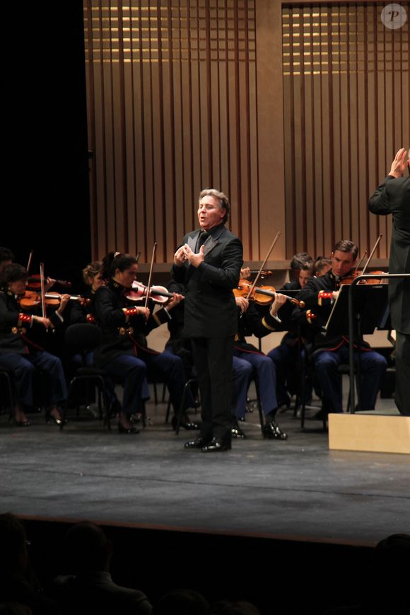 Roberto Alagna a été remplacé par le directeur artistique.

Soirée du 30ème Gala de l'Espoir donné au profit de la recherche contre le cancer au théâtre des Champs-Elysées à Paris le 18 novembre 2024. © Philippe Baldini/Bestimage