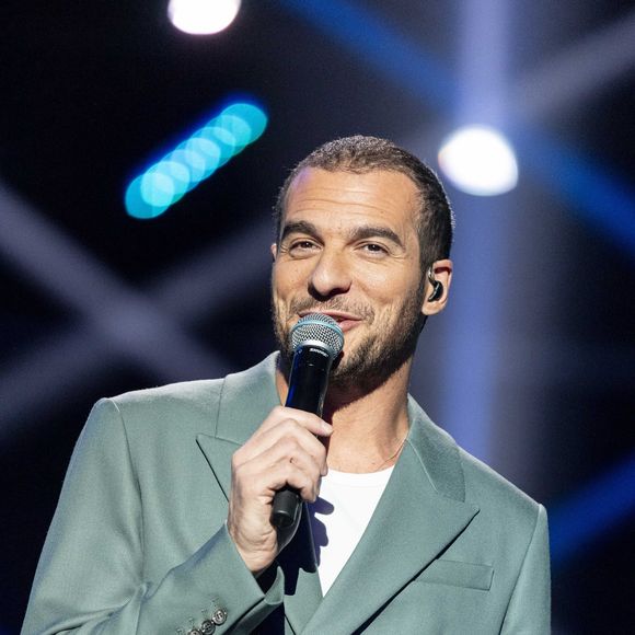 Amir Haddad enregistre l'émission "La fête de la chanson française" à Paris, diffusée le 20 décembre sur France 3.

© Pierre Perusseau / Bestimage