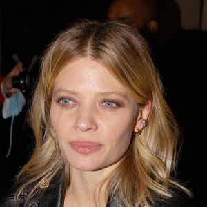 Exclusif -  Mélanie Thierry arrivant à la soirée des révélations des César 2022 à L'Élysée Montmartre à Paris le 10 janvier 2022.  © Christophe Clovis / Bestimage