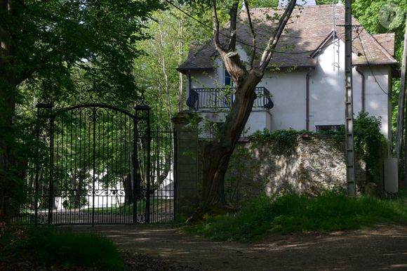 Vue générale du Château Louis XIV, le château où Kim Kardashian et Kanye West sont censés célébrer leur mariage, à Louveciennes, près de Paris, en France, le 10 avril 2014. Photo by Thierry Orban/ABACAPRESS.COM
