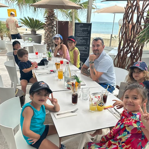 La mère de 9 neufs enfants révélée dans "Familles nombreuses, la vie en XXL" donne des nouvelles sur TikTok.

Amandine Pellissard, révélé dans "Familles nombreuses", est maman de neuf enfants avec son époux Alexandre.