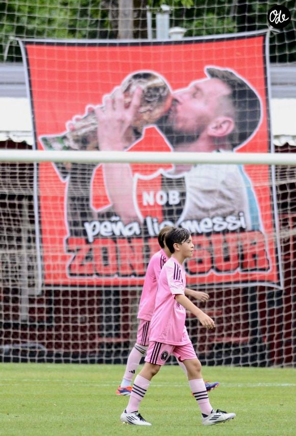 Thiago Messi, le fils de Lionel Messi, joue pour la première fois en Argentine avec l'Inter Miami.

© Bestimage