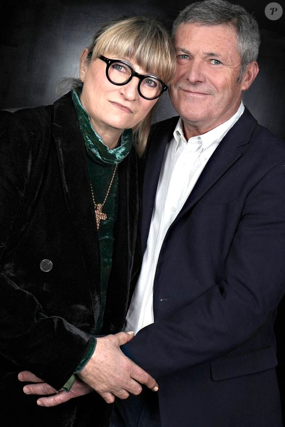 Exclusif - Portrait de Christine Bravo avec son mari Stéphane Bachot à Paris, le 16 janvier 2023.
© Cédric Perrin/Bestimage