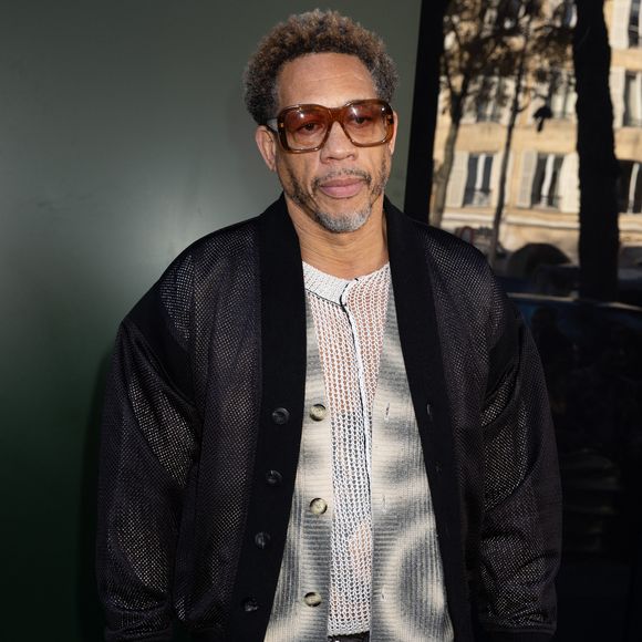 JoeyStarr au défilé "Pierre Cardin" Collection Prêt-à-Porter Printemps-Été 2026 lors de la Fashion Week de Paris (PFW), le 7 Octobre 2025. © Jeremy Melloul / Bestimage