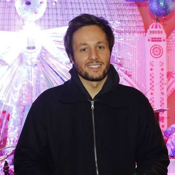 Vianney lors de l'inauguration du 130ème Noël aux Galeries Lafayette, et des illuminations des vitrines, à Paris. Le 14 novembre 2024 © Marc Ausset-Lacroix / Bestimage