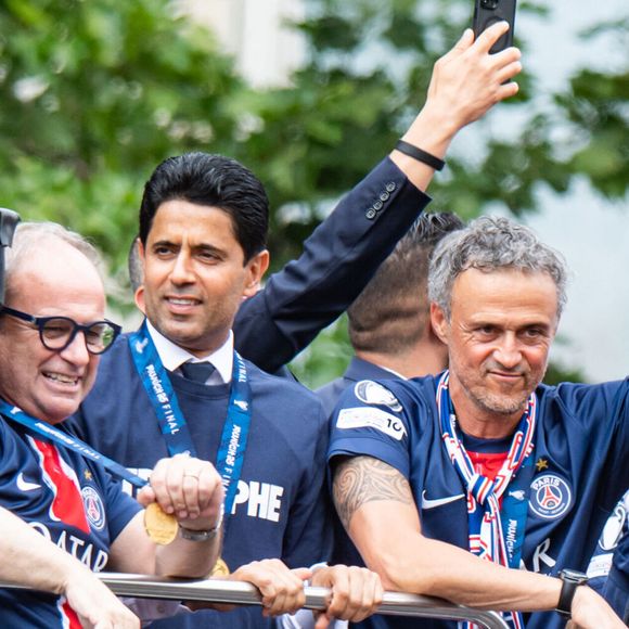Luis Enrique Nasser al-Khelaïfi
Luis Campos - Les joueurs du PSG paradent sur les Champs-Elysées après leur victoire historique (5-0) en finale de la Ligue Des Champions 2025. Paris, le 1er juin 2025.
© Baptiste Autissier / PsnewZ / Bestimage