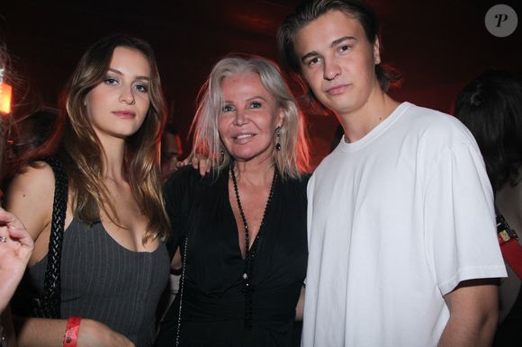 Exclusif - Florentine Leconte et ses enfants Marylou et Ulysse à la soirée d’anniversaire de Véronica Thierry au club l’Arc Paris le 10 novembre 2025.
© Philippe Baldini / Bestimage