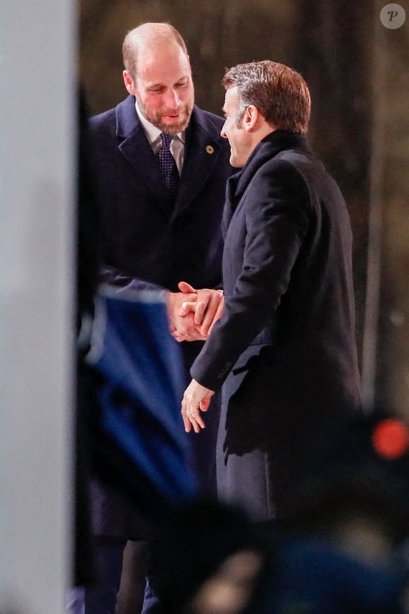 Emmanuel Macron, président de la République Française et le prince William, prince de Galles - Arrivées à la cérémonie de réouverture de la cathédrale Notre-Dame de Paris, le 7 décembre 2024. Joyau de l’art gothique, lieu de culte et de culture, symbole universel de la France et de son histoire, la cathédrale de Notre-Dame de Paris rouvre ses portes les 7 et 8 décembre, cinq ans après le terrible incendie qui l’avait ravagée le 15 avril 2019. © Bestimage