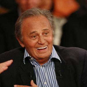 Roger Hanin lors de l'enregistrement de l'émission Vivement Dimanche à Paris, France, le 10 mai 2006. Photo Max Colin/ABACAPRESS.COM