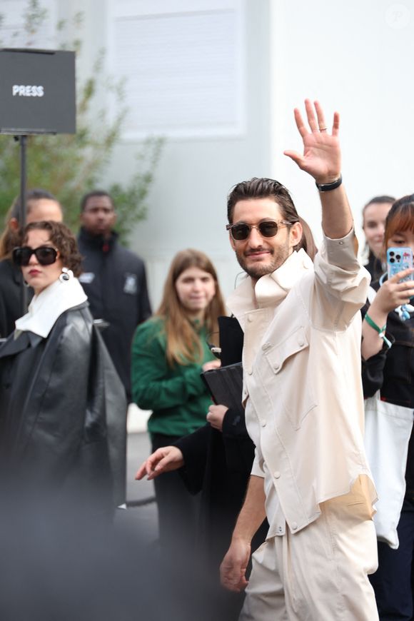 Pierre Niney au défilé Lacoste "Collection Prêt-à-Porter Automne/Hiver 2025-2026" lors de la Fashion Week de Paris (PFW), le 9 mars 2025

© Denis Guignebourg / Bestimage