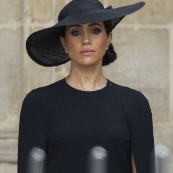Il a pris fin en 2023 à la suite de la rupture du contrat entre le couple prinocier et Spotify

Meghan Markle - Procession du cercueil de la reine Elizabeth II d'Angleterre de Wesminster Hall. Londres, le 19 septembre 2022
©AGENCE / BESTIMAGE