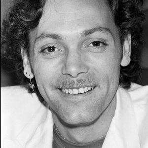 Il a été inhumé dans le petit village de Saint-Lambert-du-Lattay, en Maine-et-Loire.

Patrick Dewaere en conférence de presse du film "Série Noire" au Festival de Cannes en 1979.ANGELI-RINDOFF / BESTIMAGE