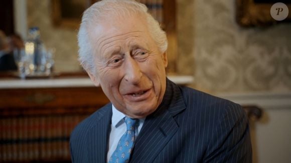 Le roi Charles au palais de Buckingham lors d'une séquence d'ouverture pour la chaîne nationale ITV. Photo par JLPPA / Bestimage