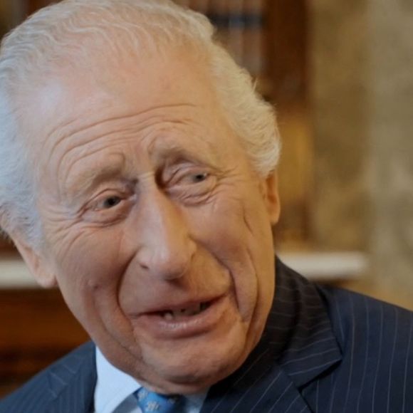 Le roi Charles au palais de Buckingham lors d'une séquence d'ouverture pour la chaîne nationale ITV. Photo par JLPPA / Bestimage